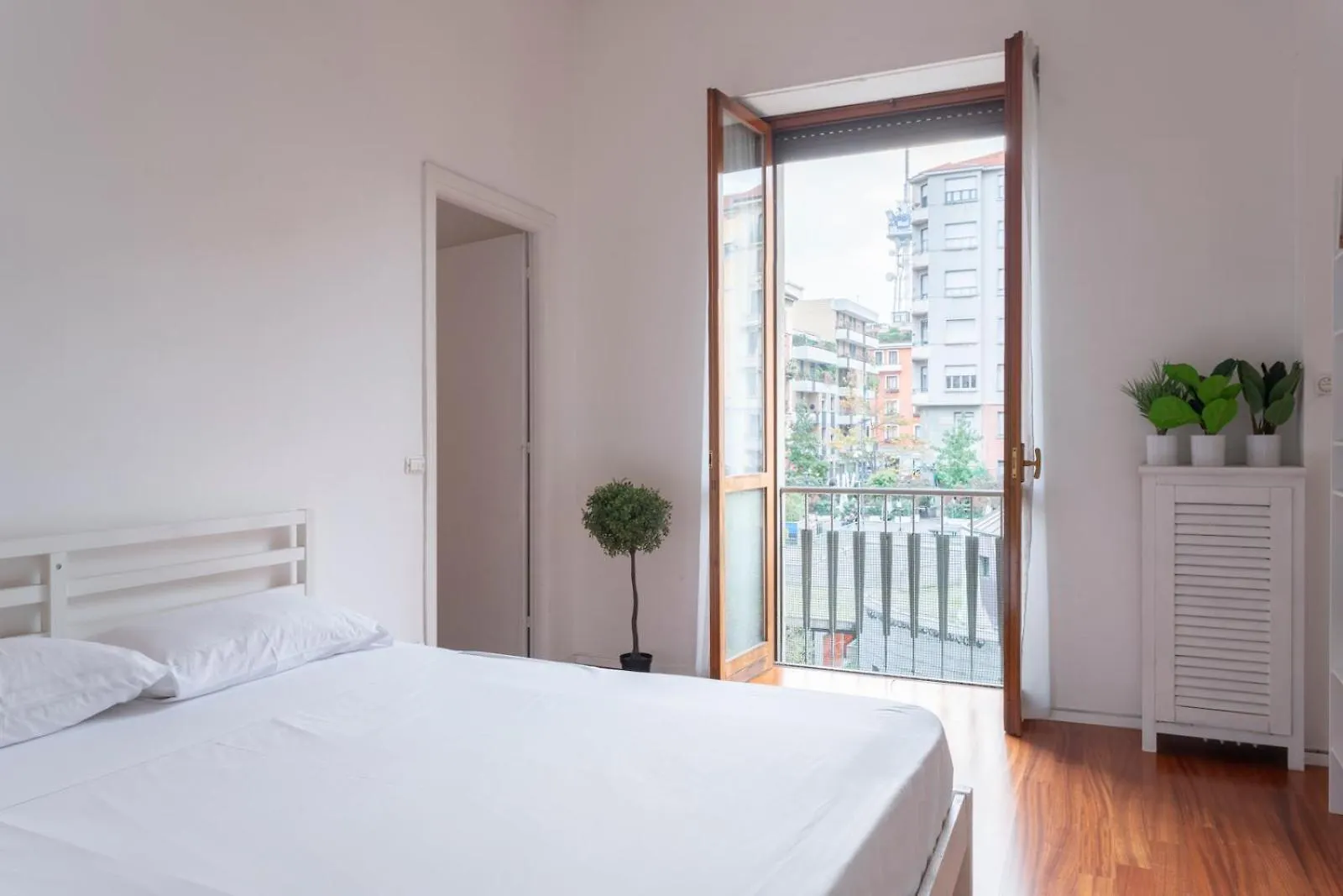 Апартаменты New! Lovely & Friendly In Milan Center A Италия