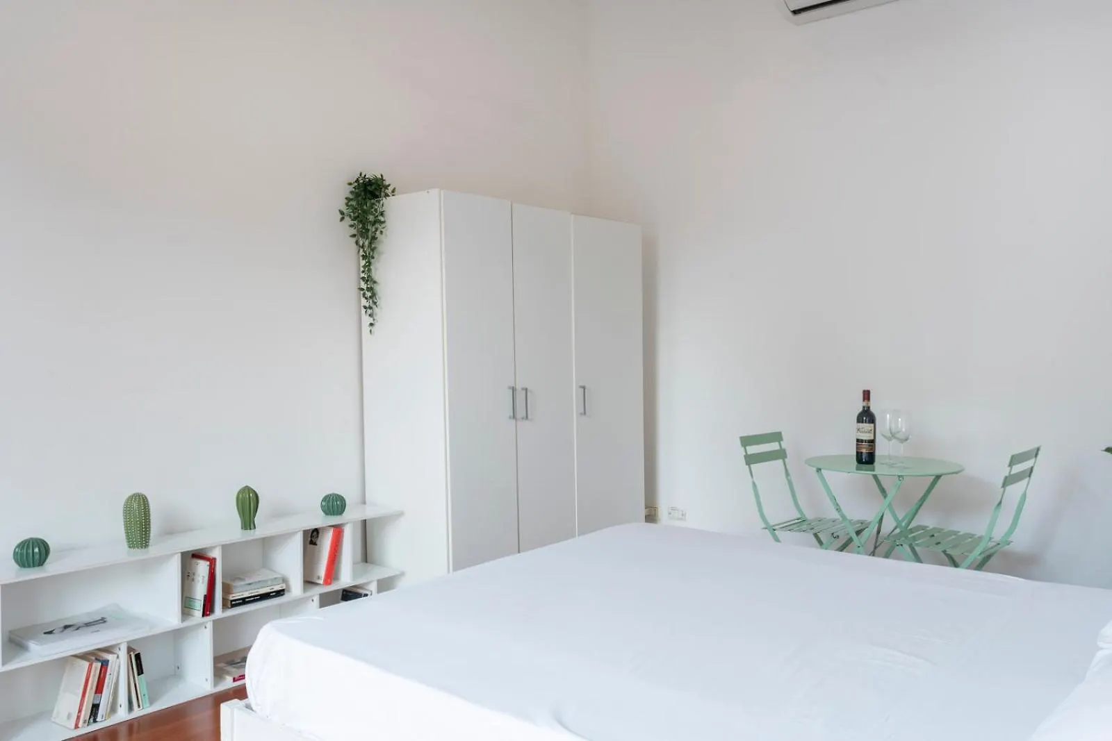 New! Lovely & Friendly In Milan Center A 0*,  Италия